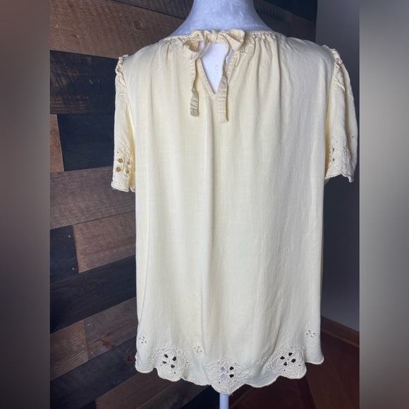 Lauren Conrad Butter Yellow Eyelet Blouse Top, Size Large - Picture 5 of 8